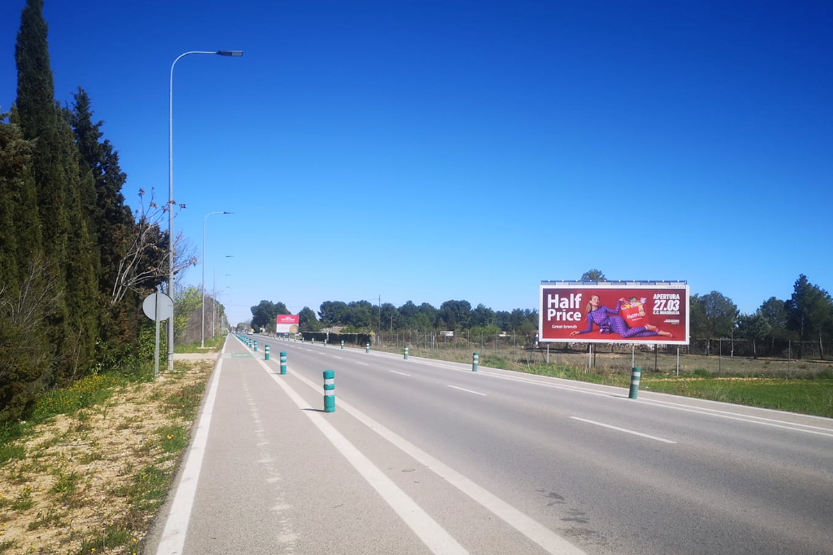 HalfPrice valla publicitaria